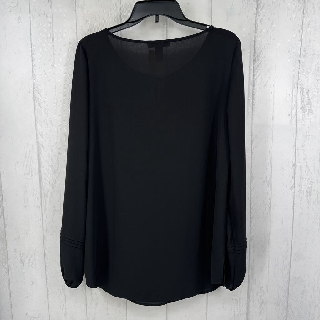 12 tie-front l/s top