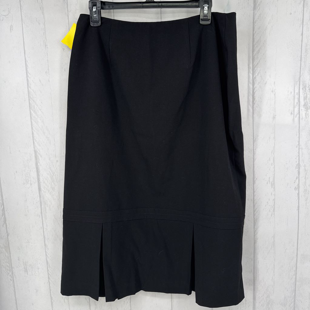 14 pleated hem skirt