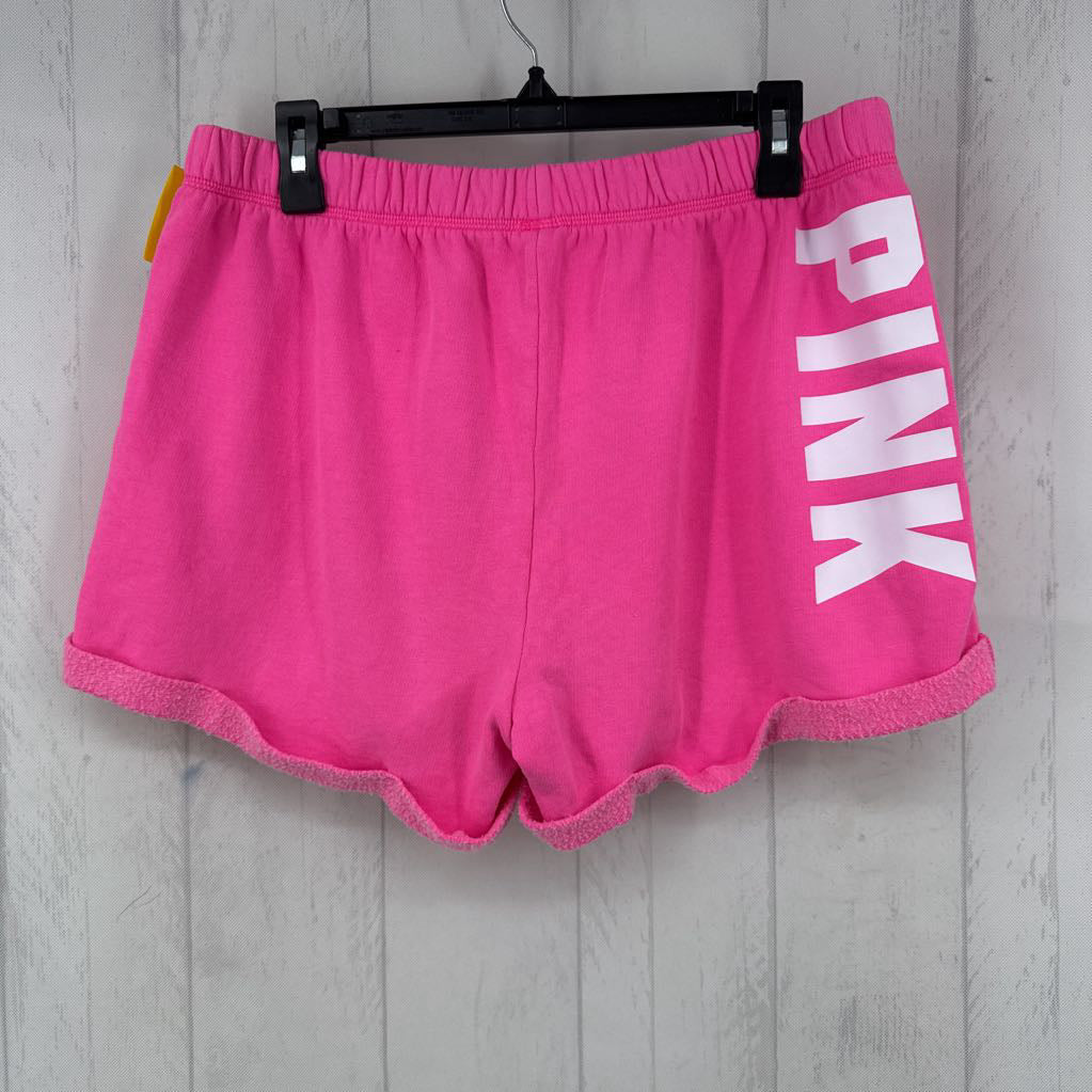 L pull-on shorts