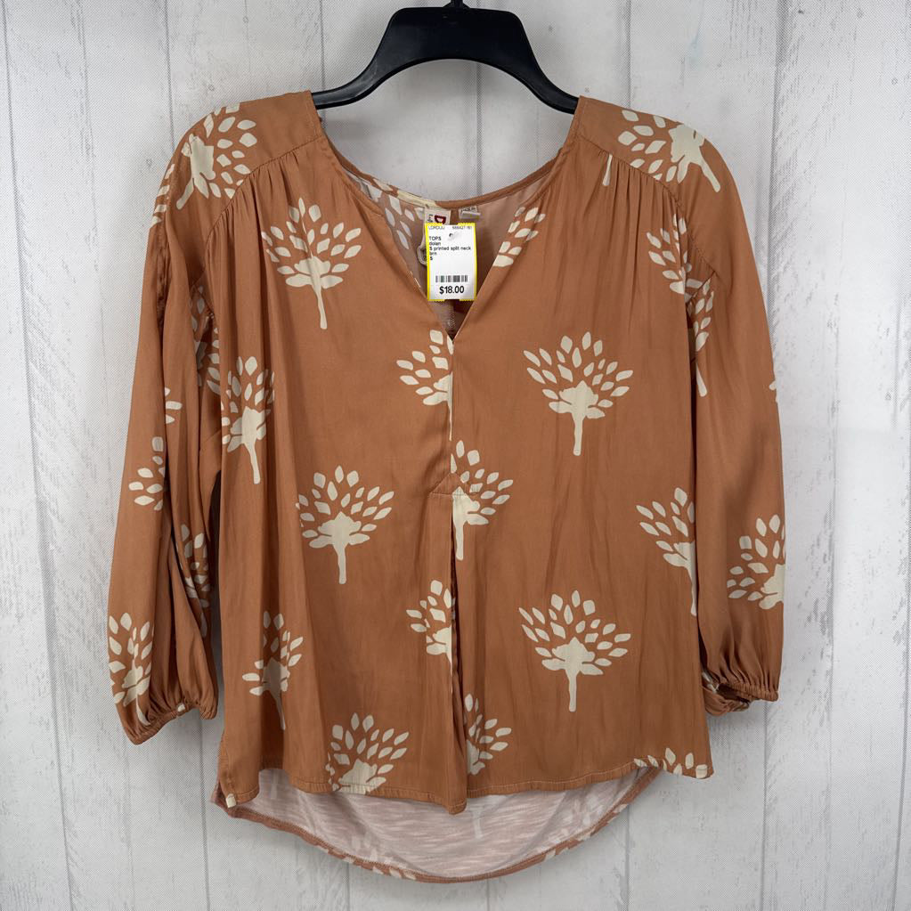 S printed split neck 3/4 slv top