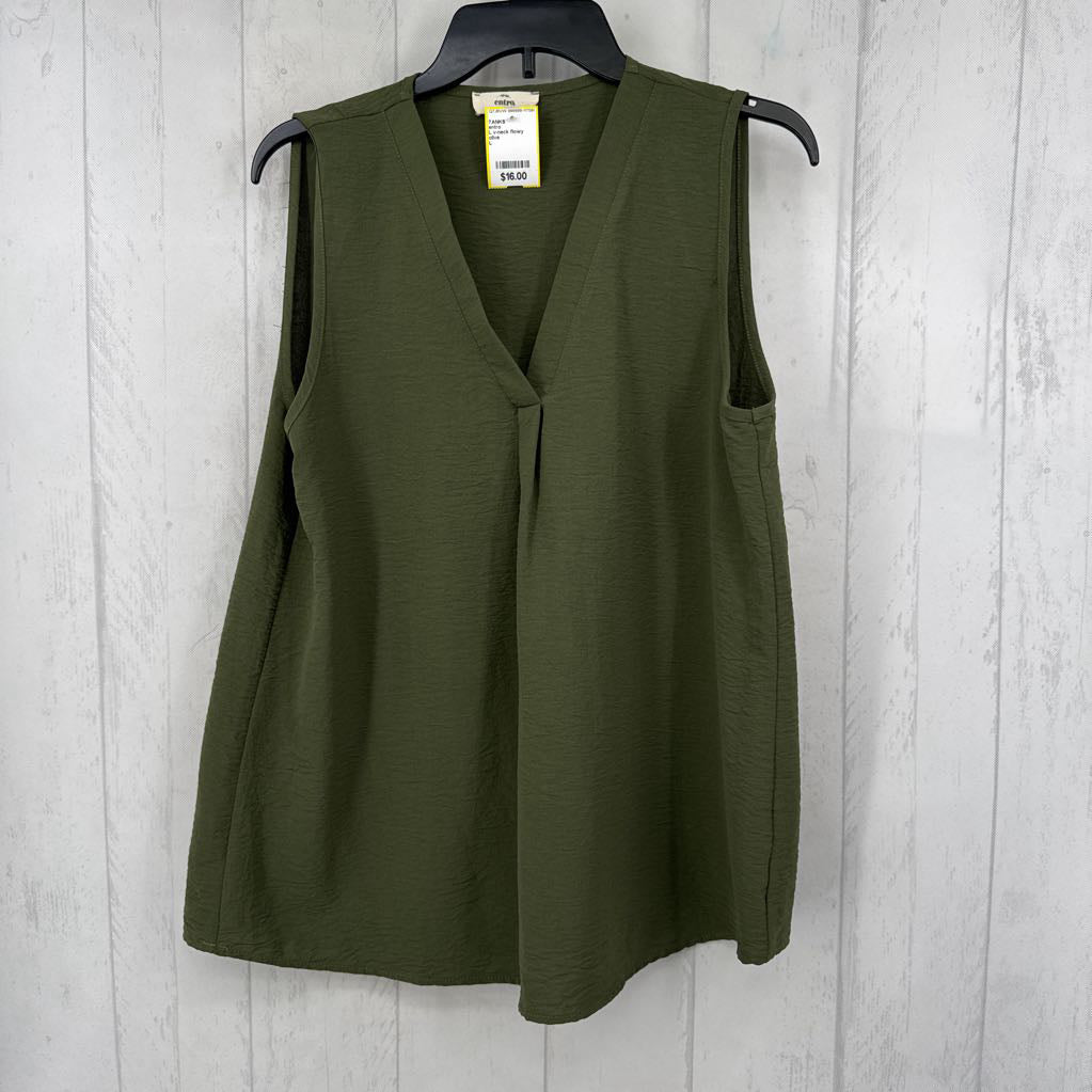 L v-neck flowy tank
