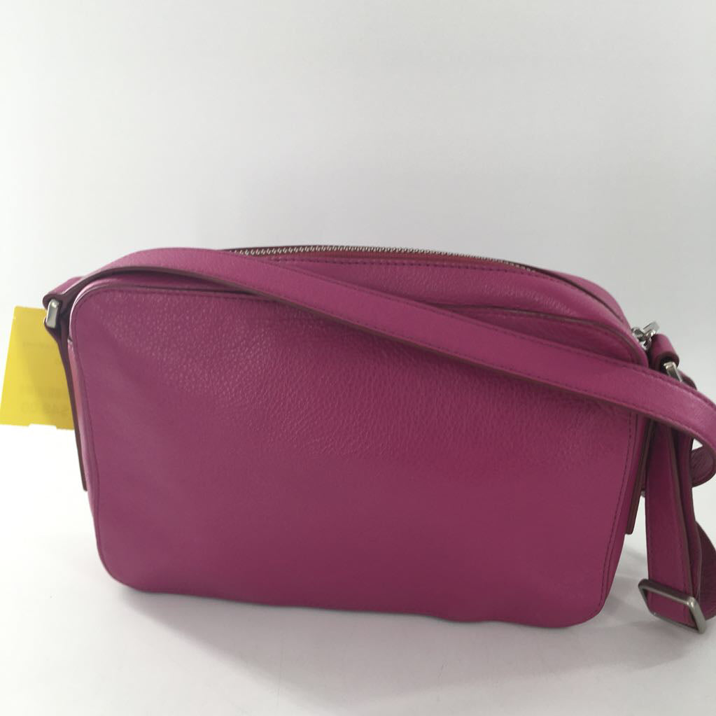 leather crossbody w/ two front flap pockets