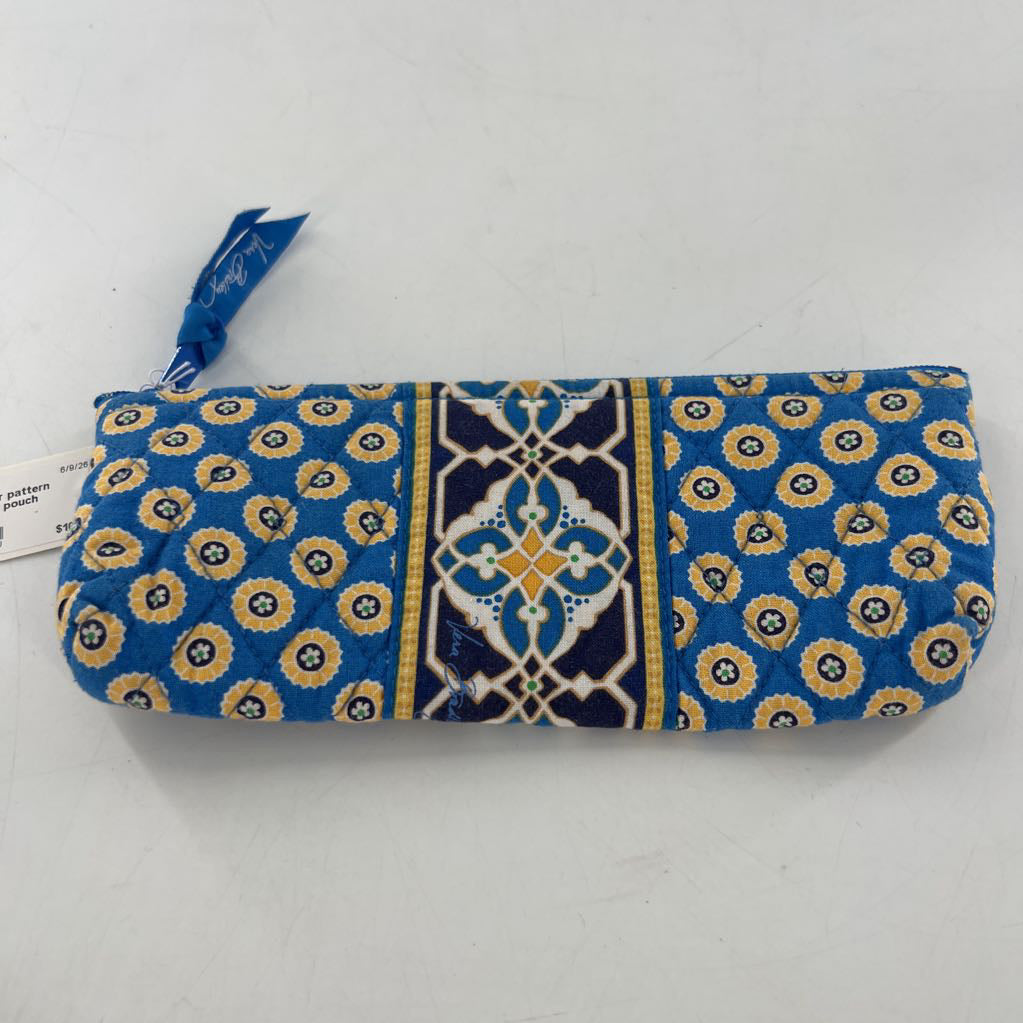 circular pattern quilted pouch