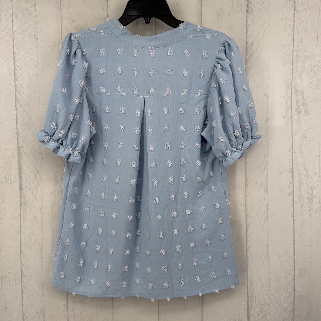 M textured split neck s/s top