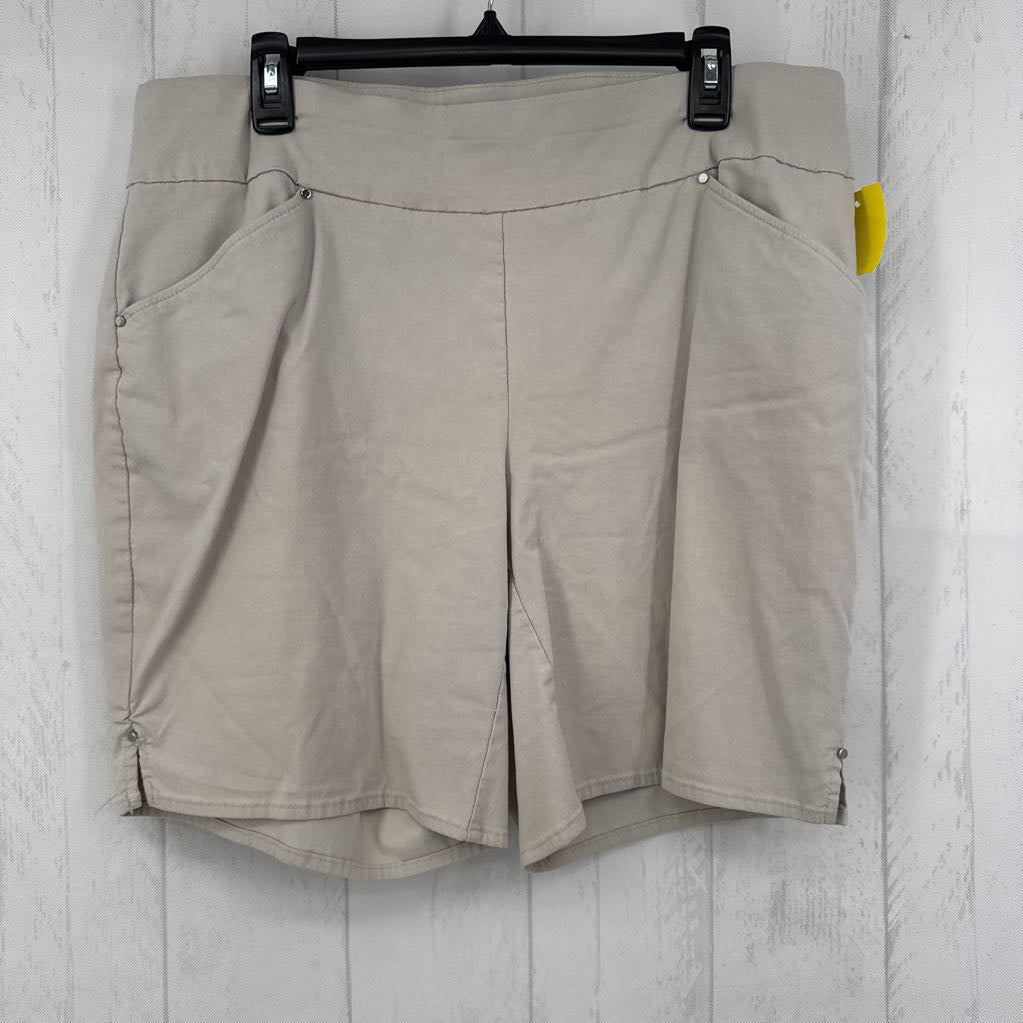 16w pull-on shorts