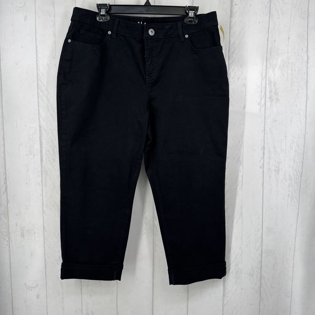 16p cuff curvy capris