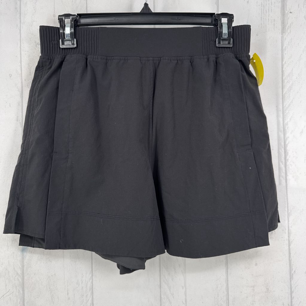 M pull-on shorts
