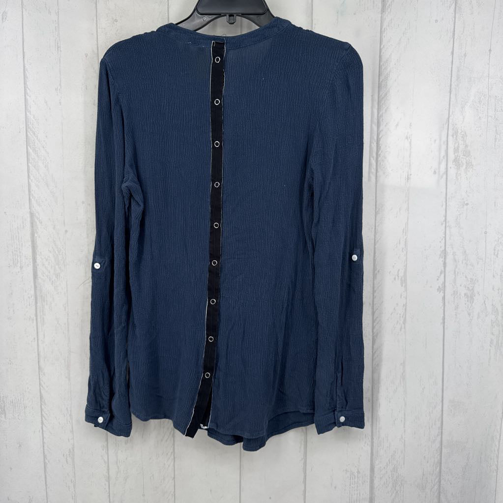 S pleated front button down back l/s top