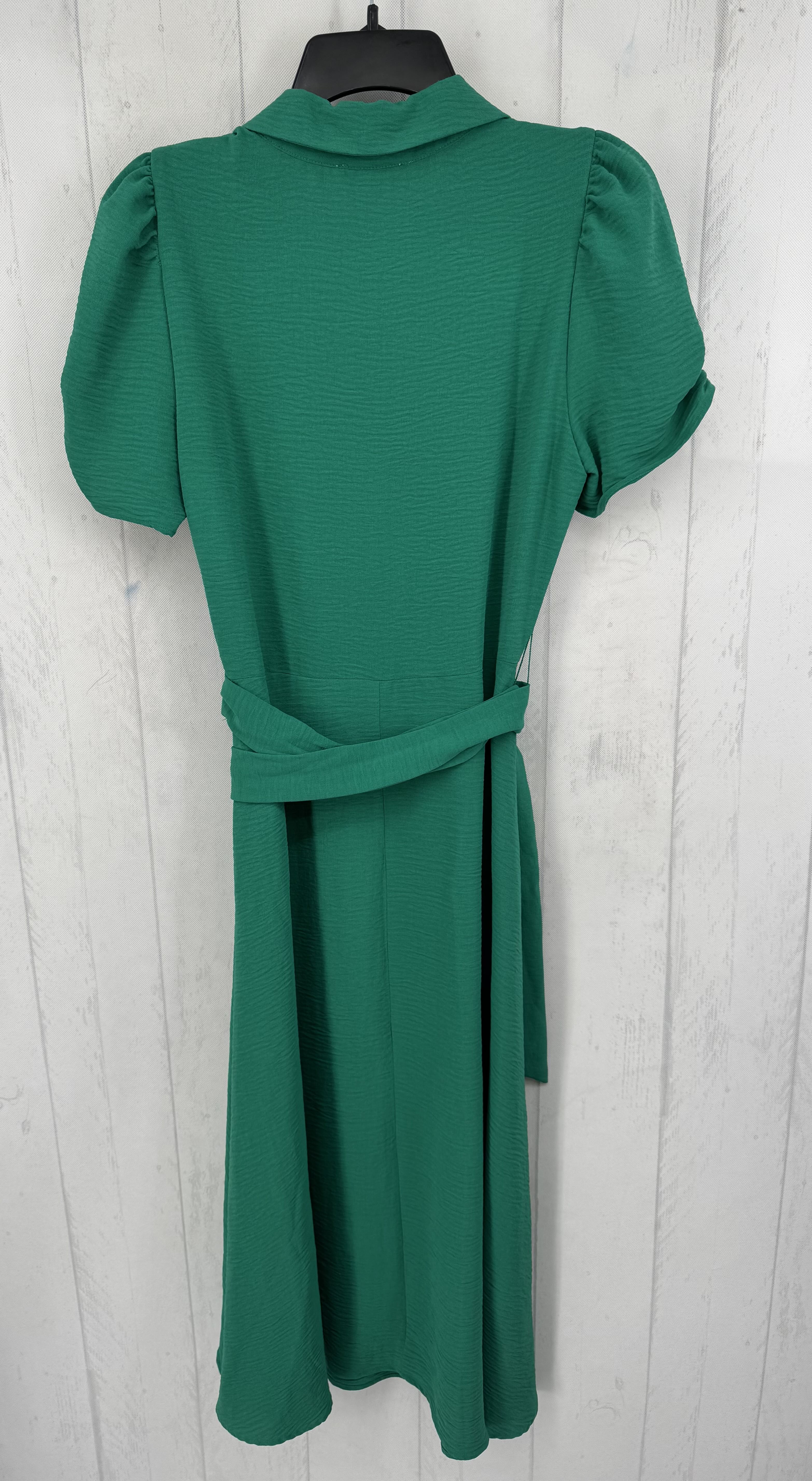 6 textured split neck s/s belted dress