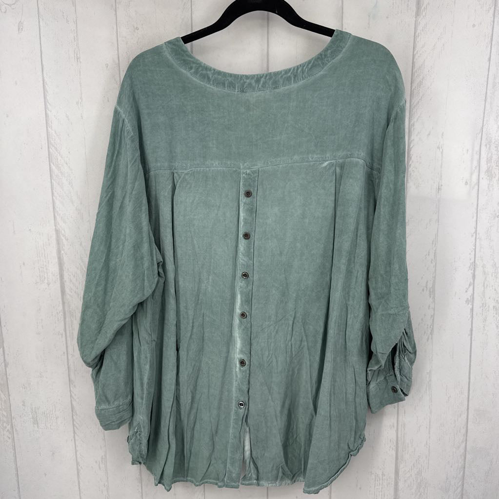 1X split neck tab slv top