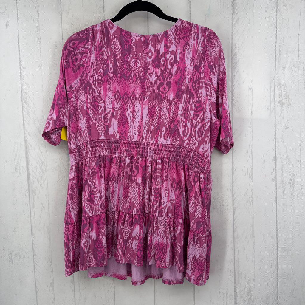 1X printed v-neck s/s peplum top