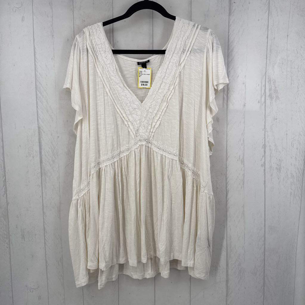 5X lace trim v-neck s/s top