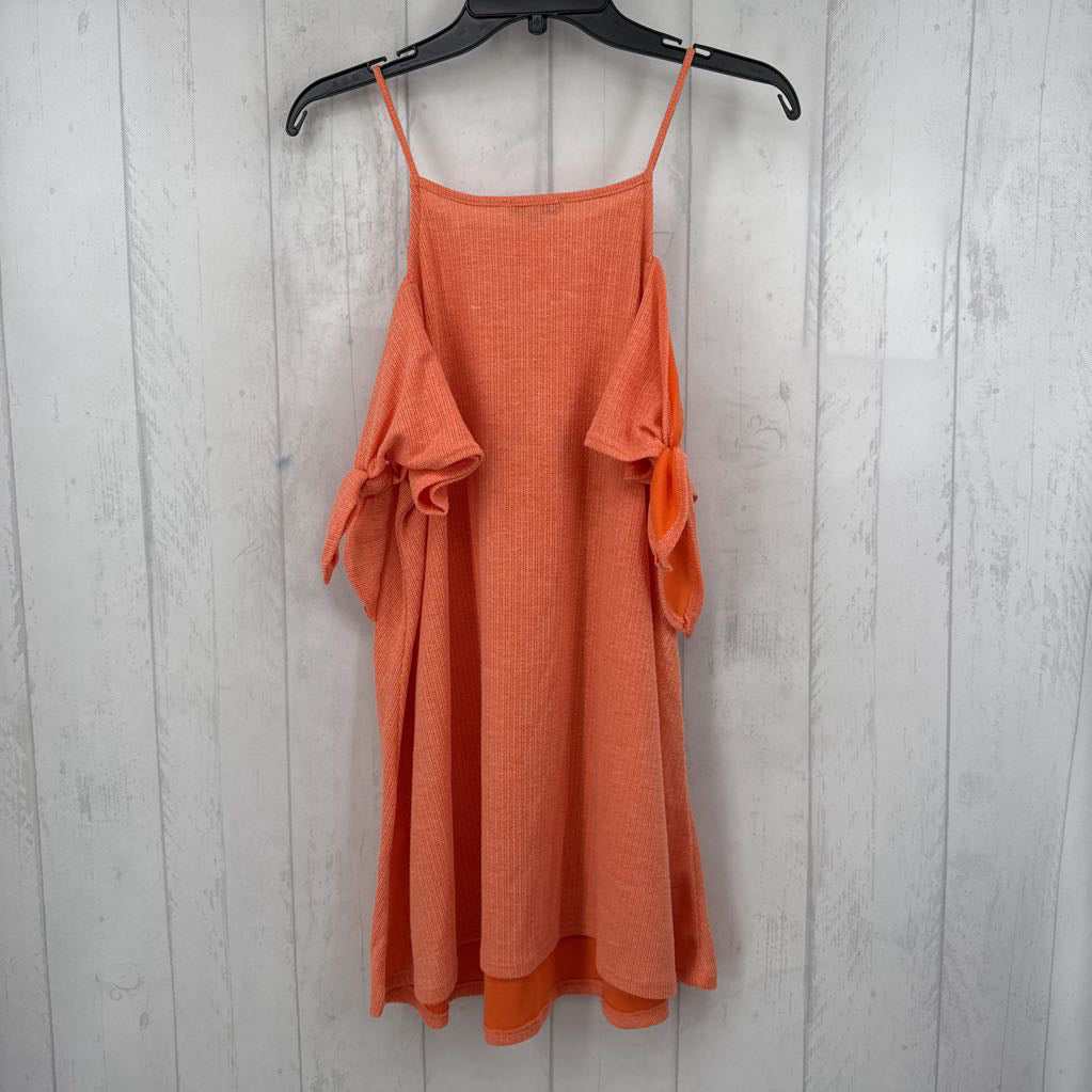 L cold shoulder swing top