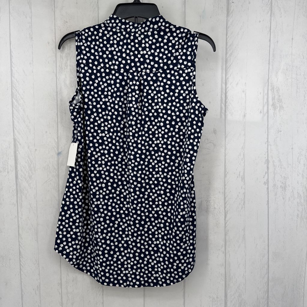 M dot print quarter button down tank