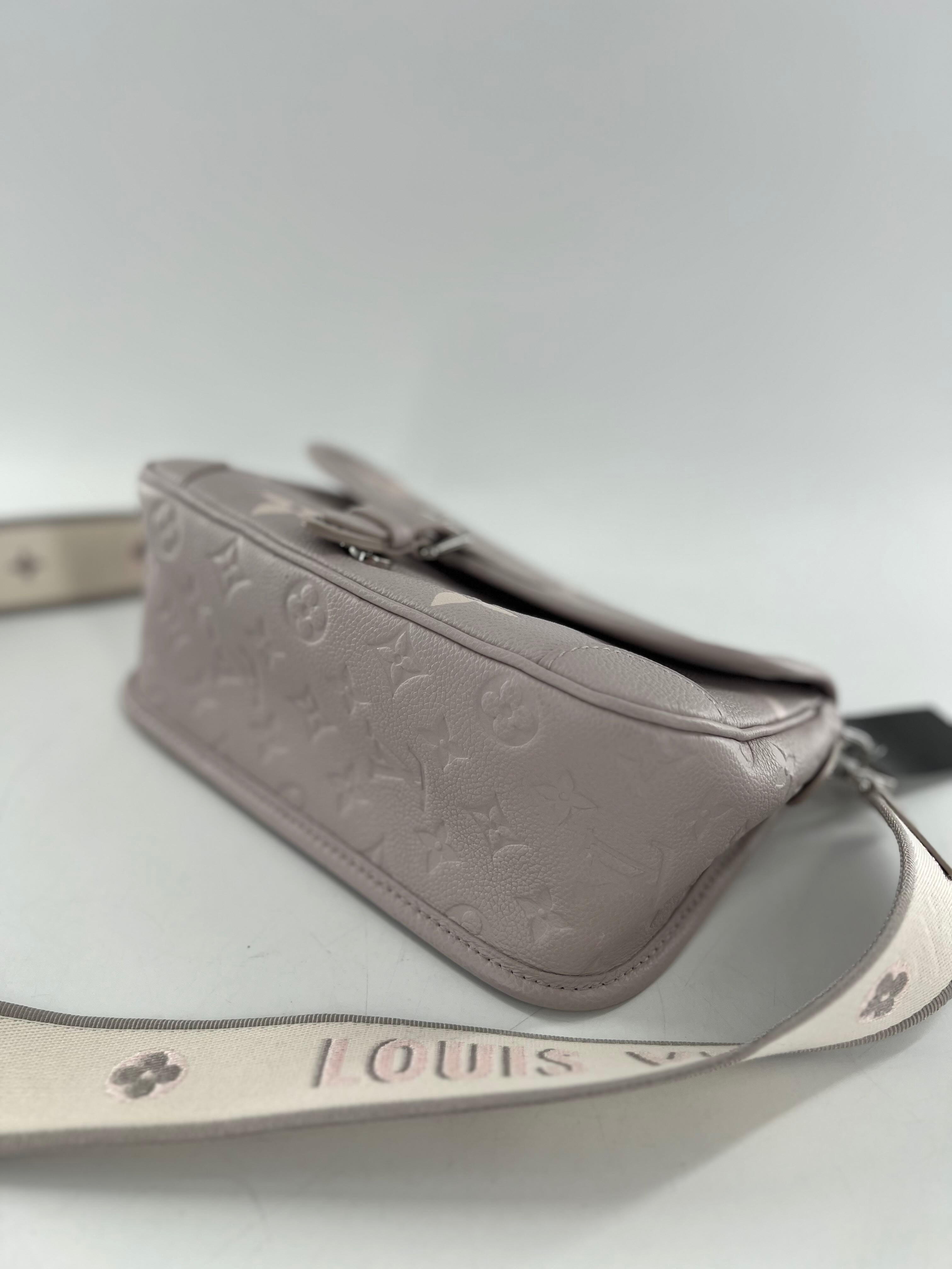 R2990 embossed monogram flap shoulder bag