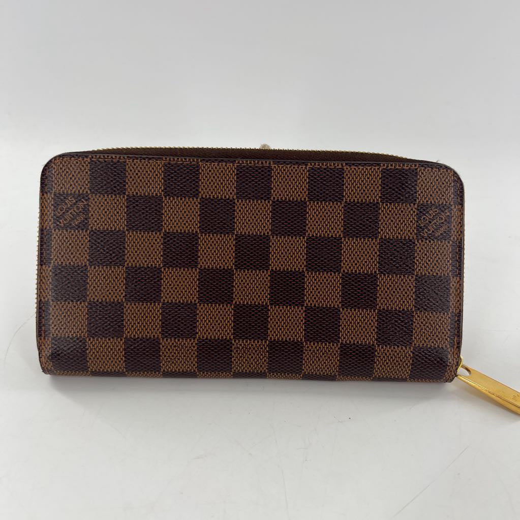 zippy damier gold toned wallet