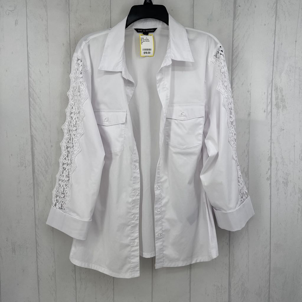 XL lace accent button down l/s top