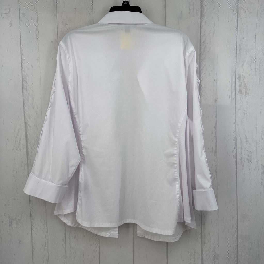 XL lace accent button down l/s top