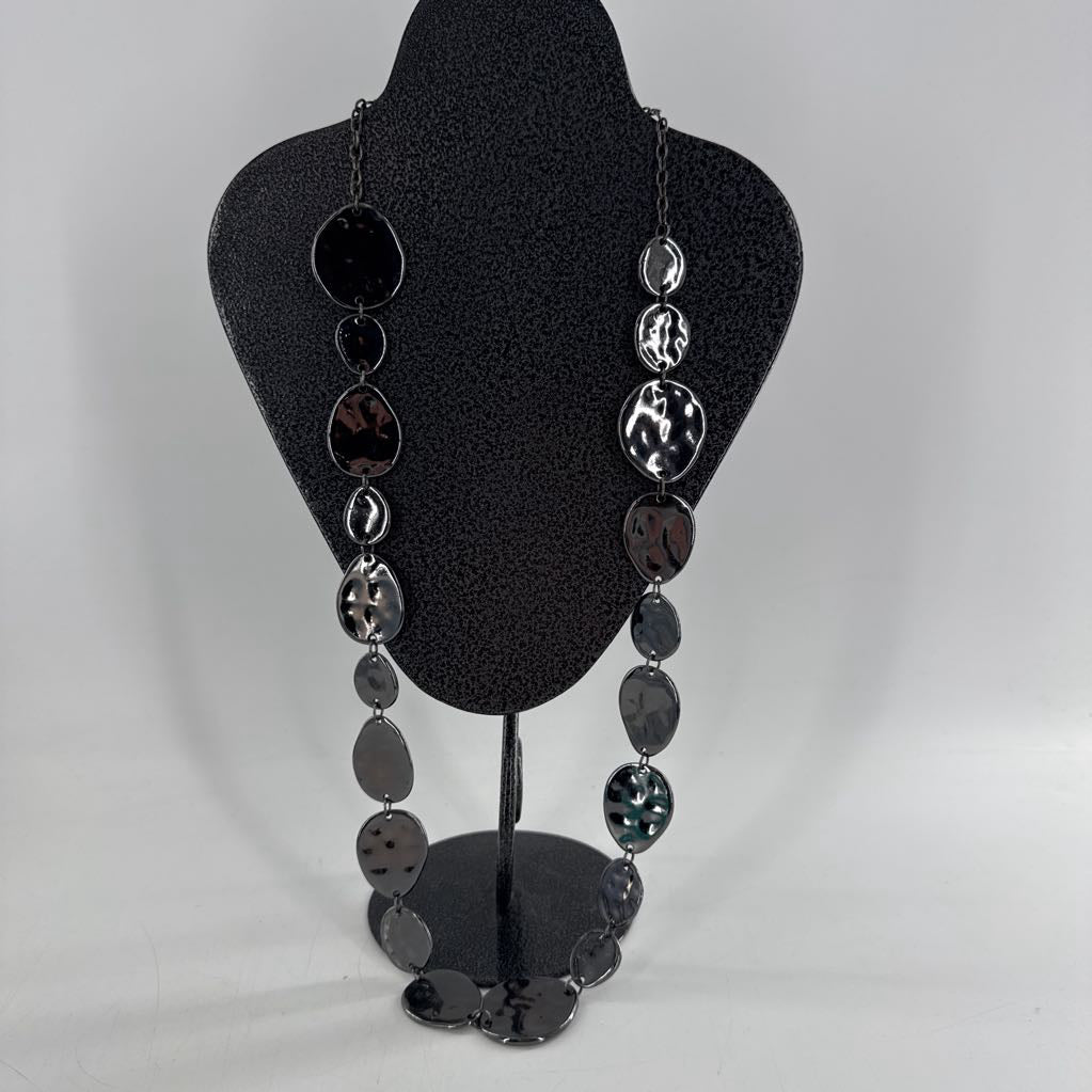 18" hammered metal disc necklace