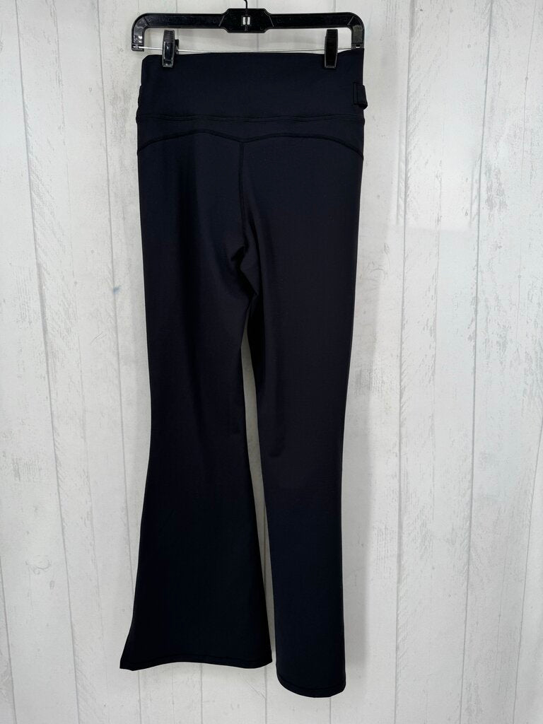 M hi-rise w/ buckles flare leggings
