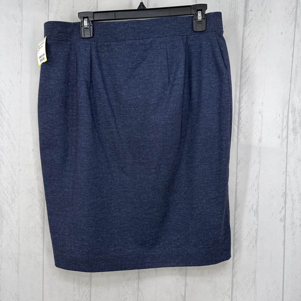 L pull-on skirt