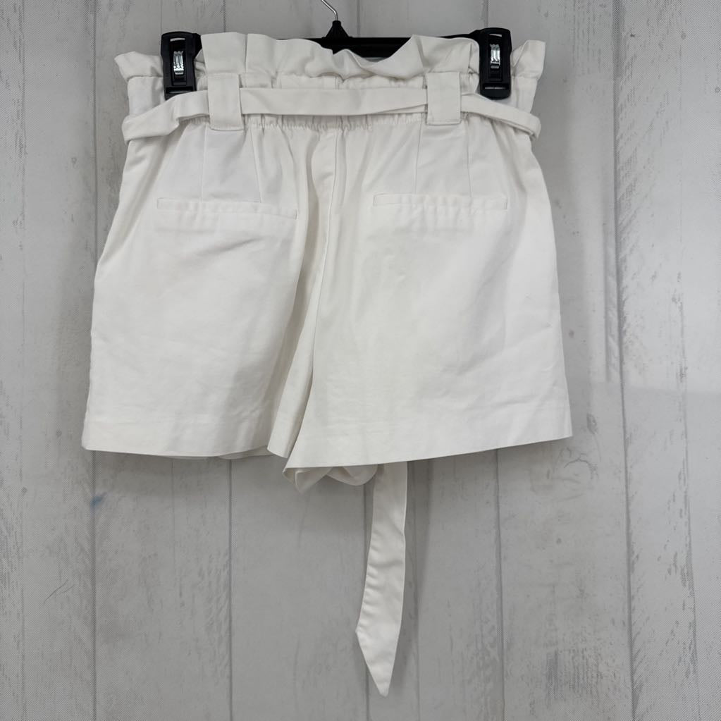 M belted shorts