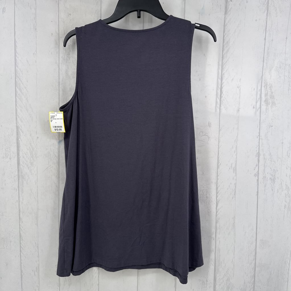 M scoop neck tank