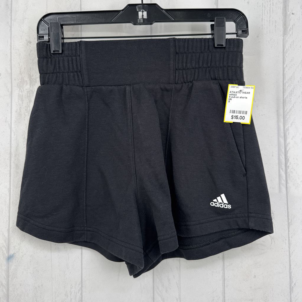 S pull-on shorts