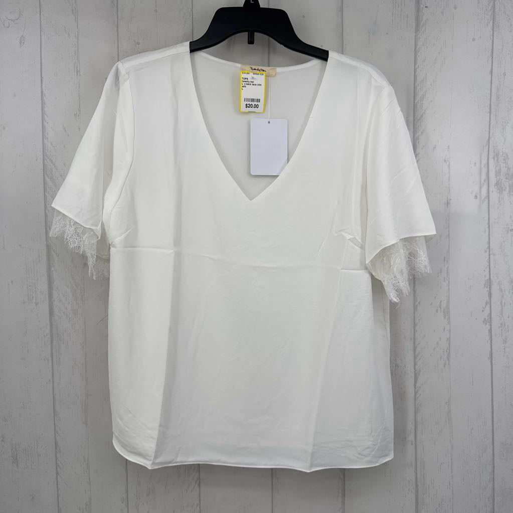L v-neck lace trim top