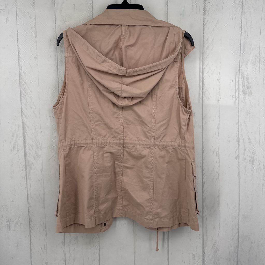 M utility vest