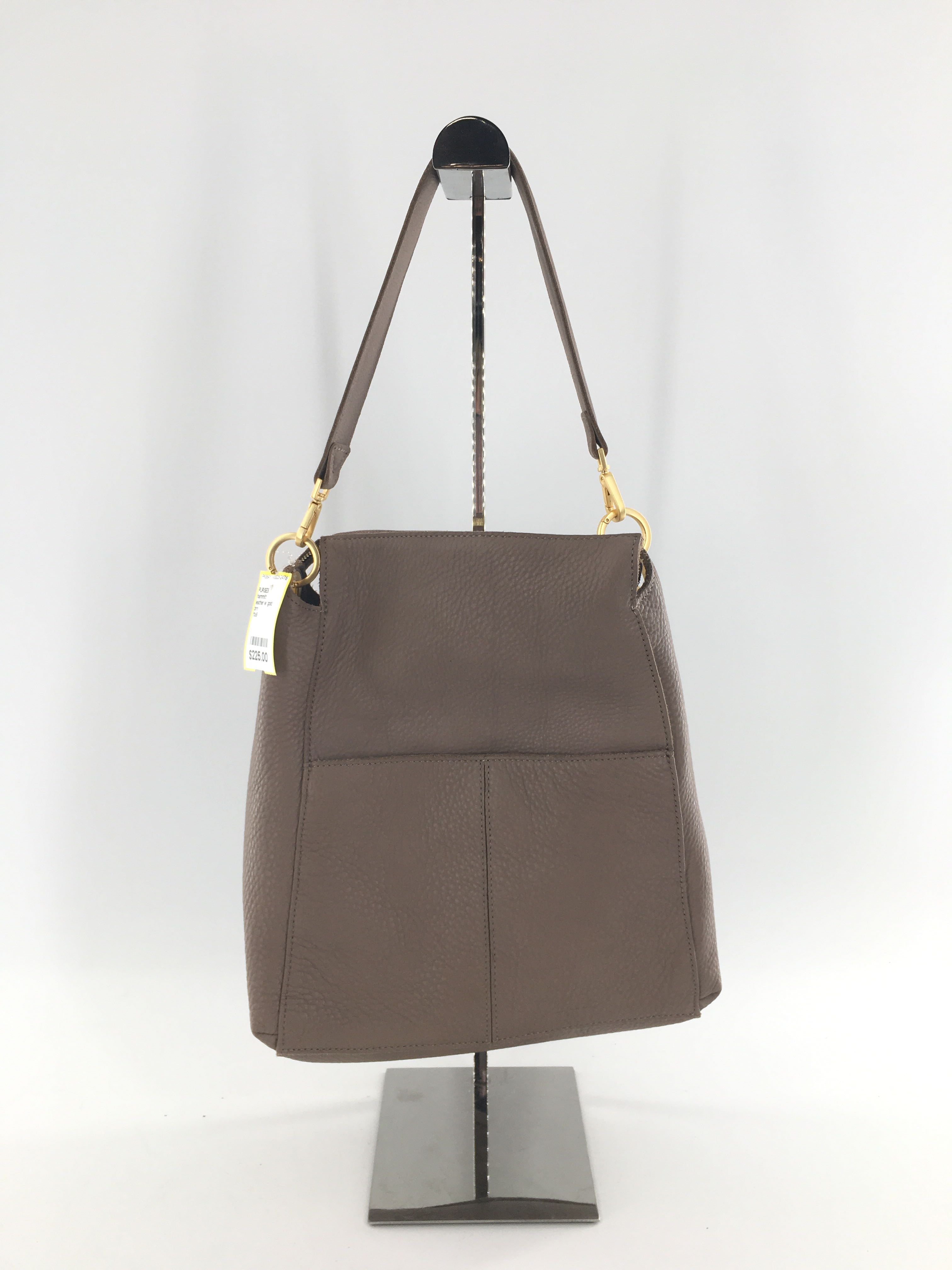 leather w/ gold hardware shoulder bag/crossbody