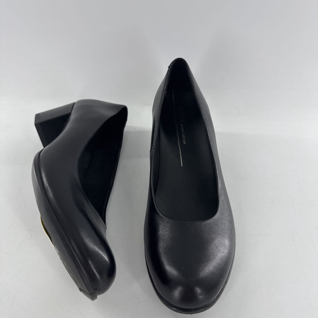 9-9.5 low heel pumps