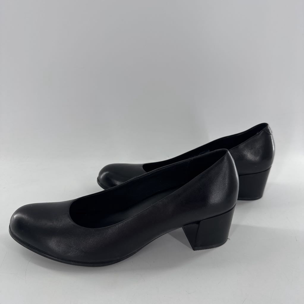 9-9.5 low heel pumps