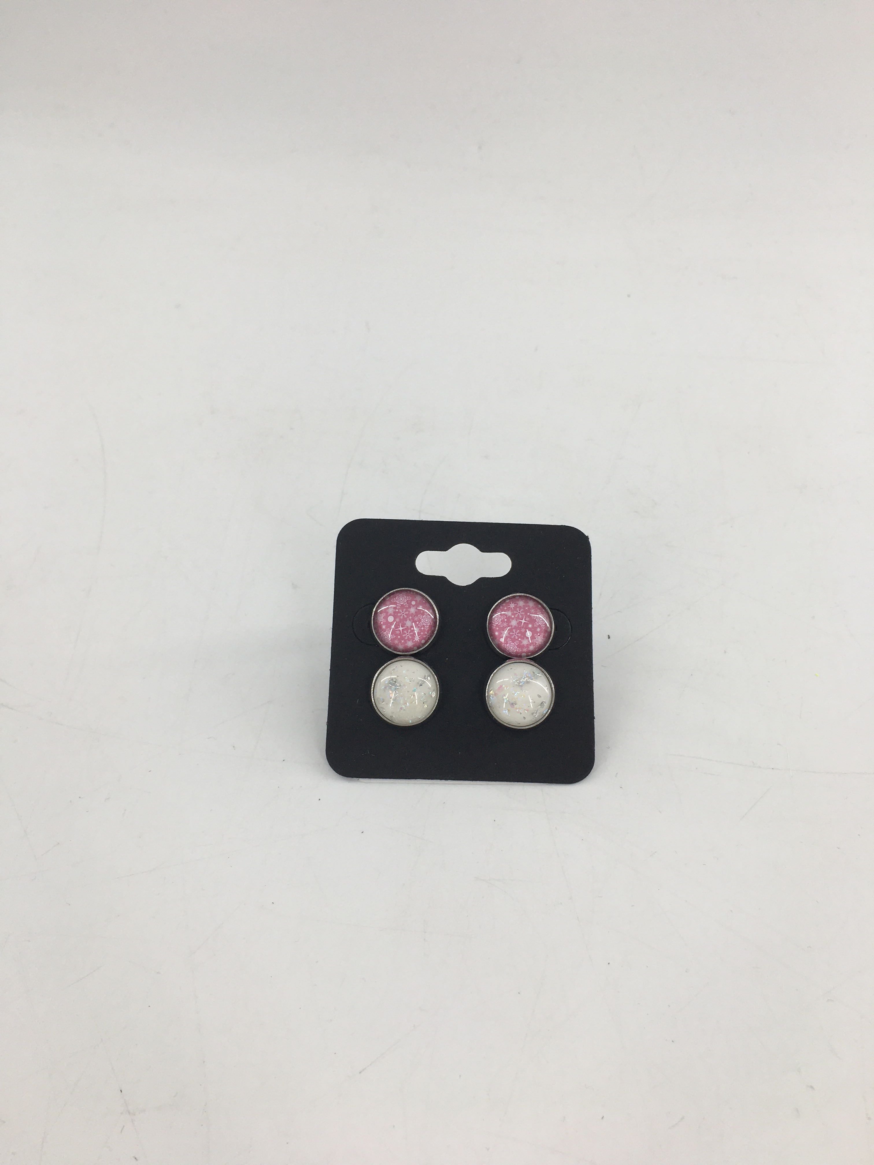 2pr round post earrings pink/wht