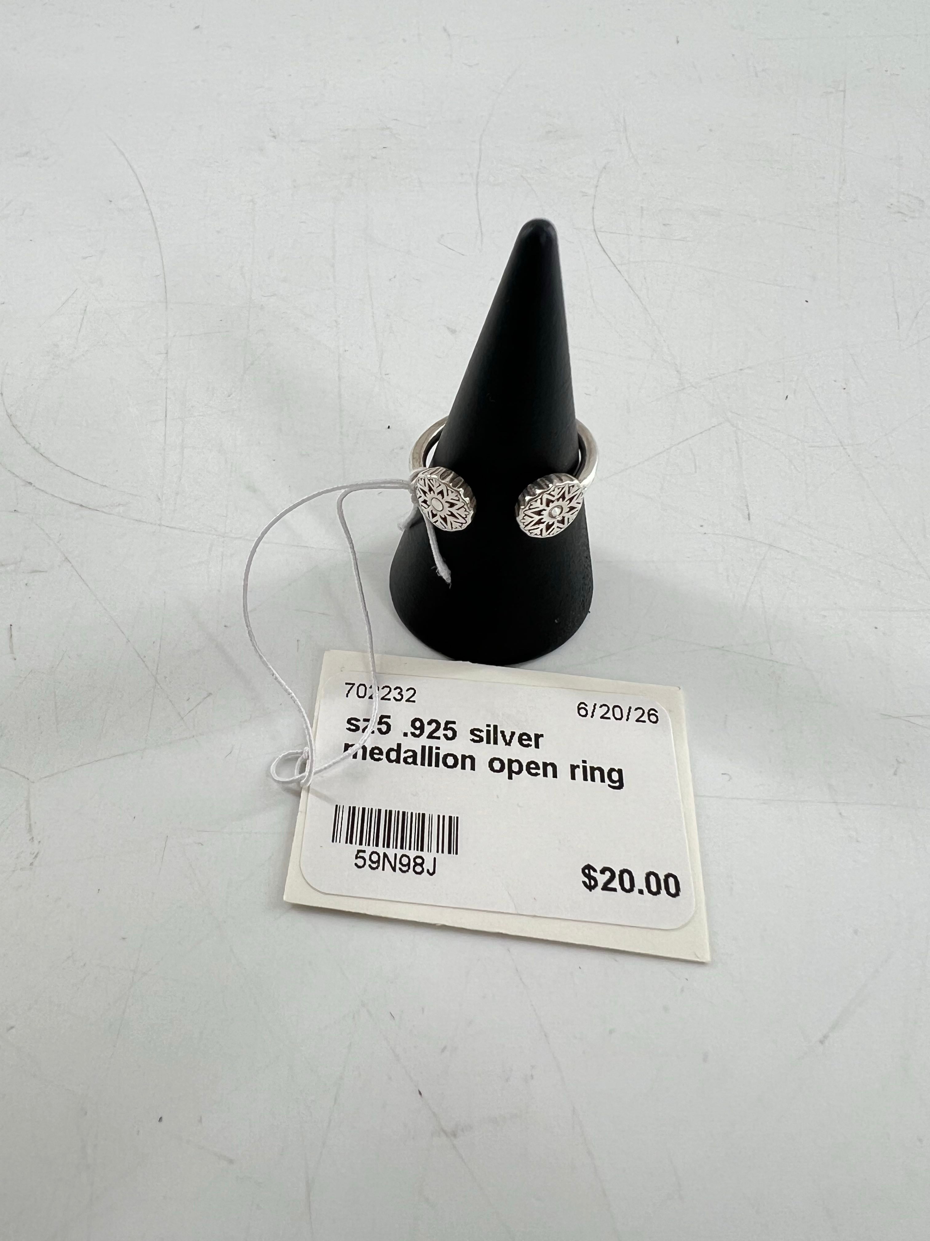 sz5 .925 silver medallion open ring