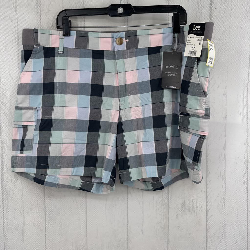 20 checkered bermuda shorts