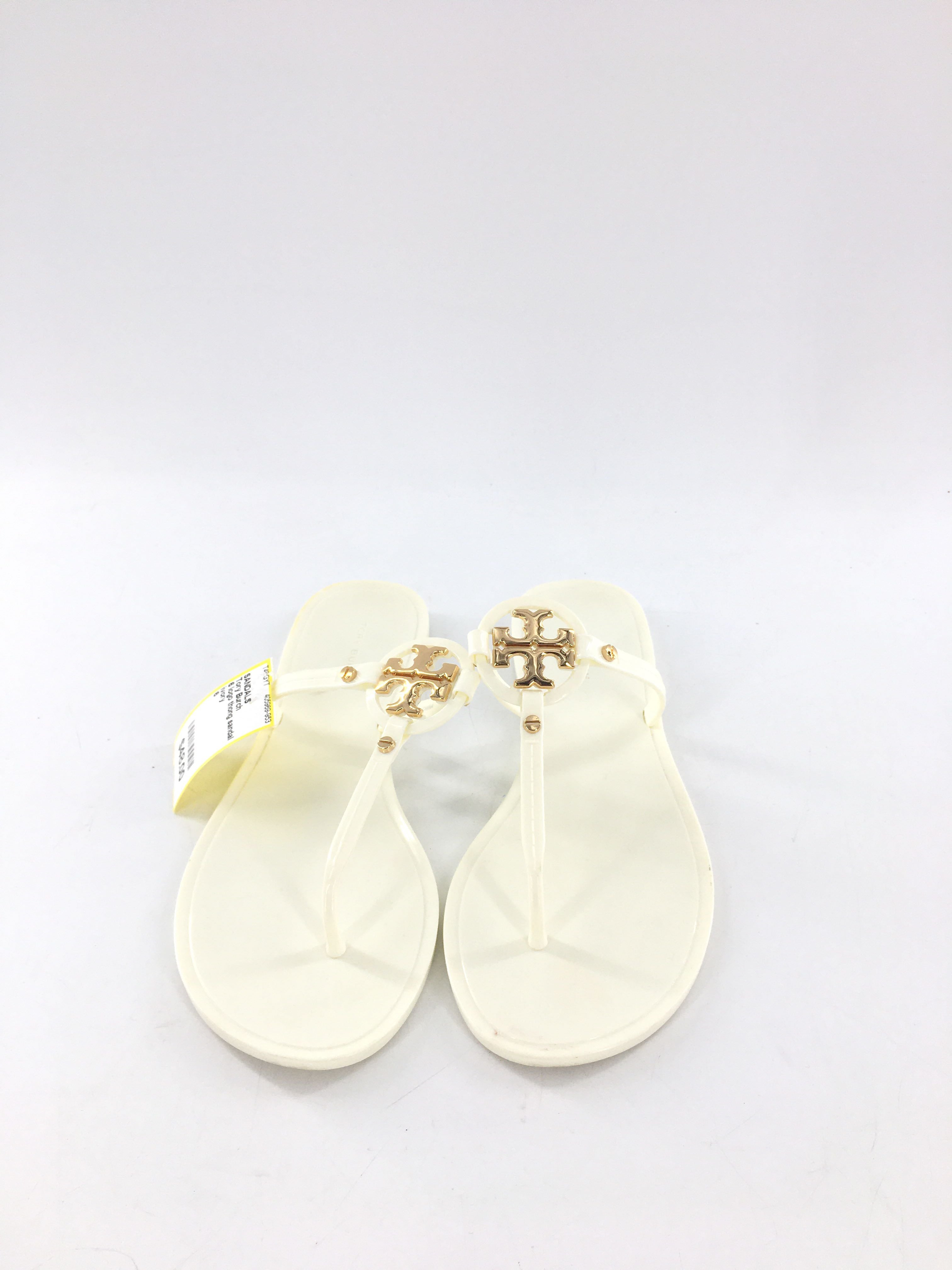 6 logo thong sandal