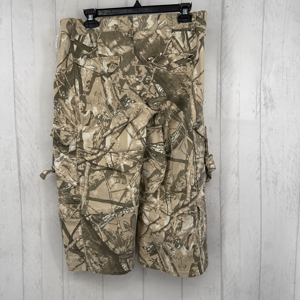 9 camo print utility capris