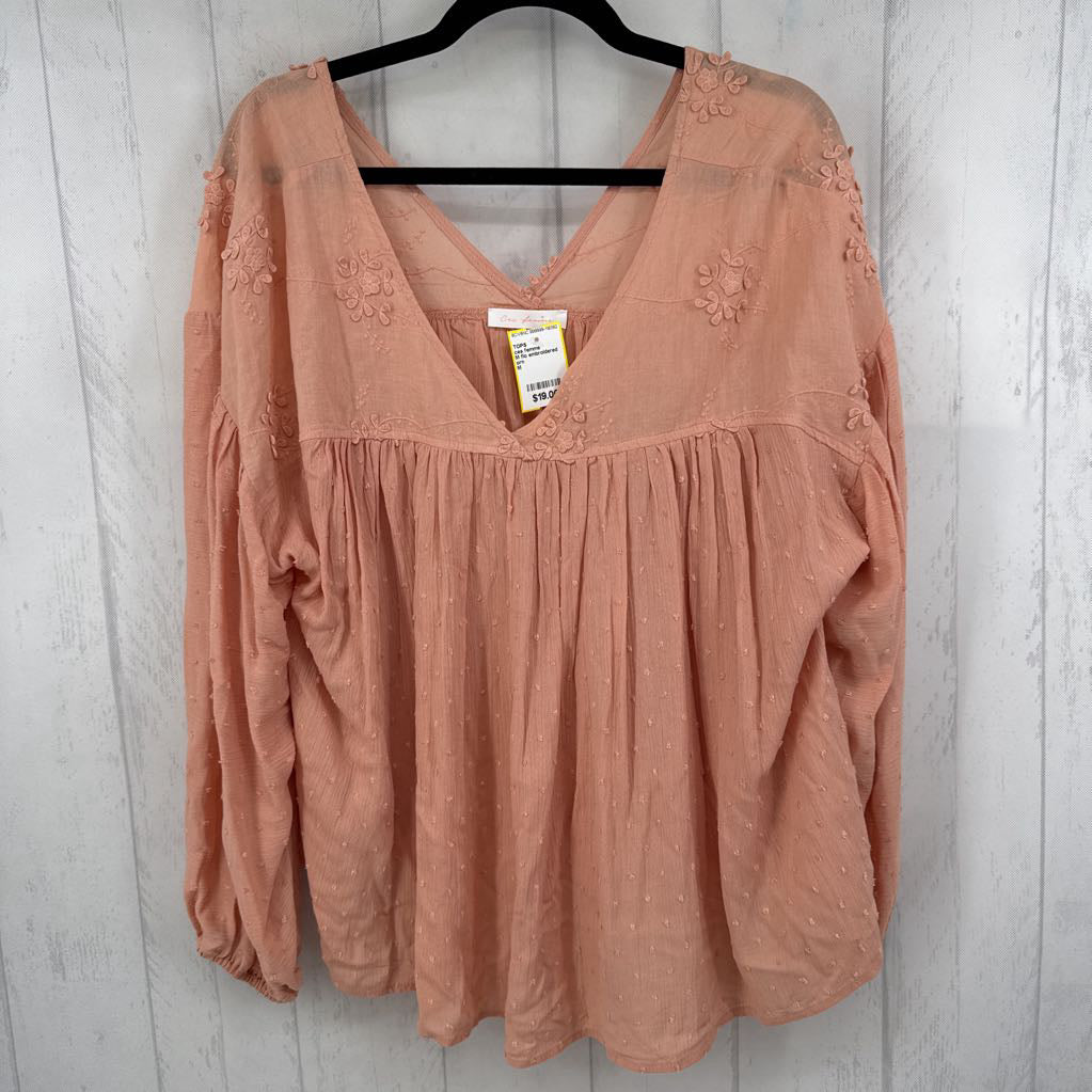 M flo embroidered v-neck l/s top
