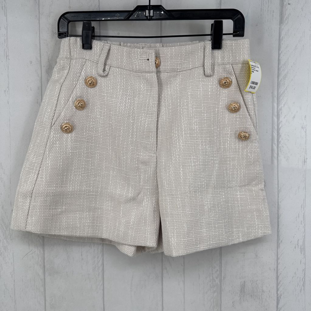 S button detail shorts