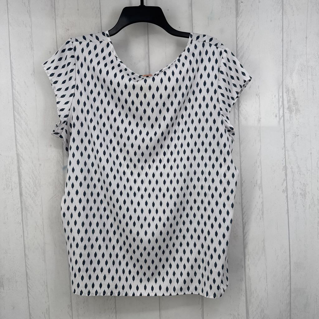 XL geometric diamond print v-neck top