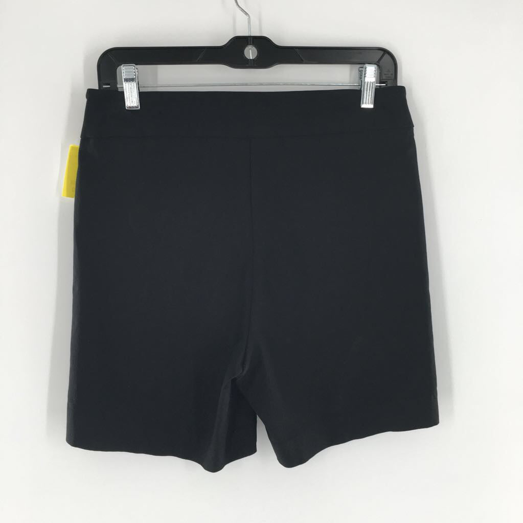 8 pull-on shorts