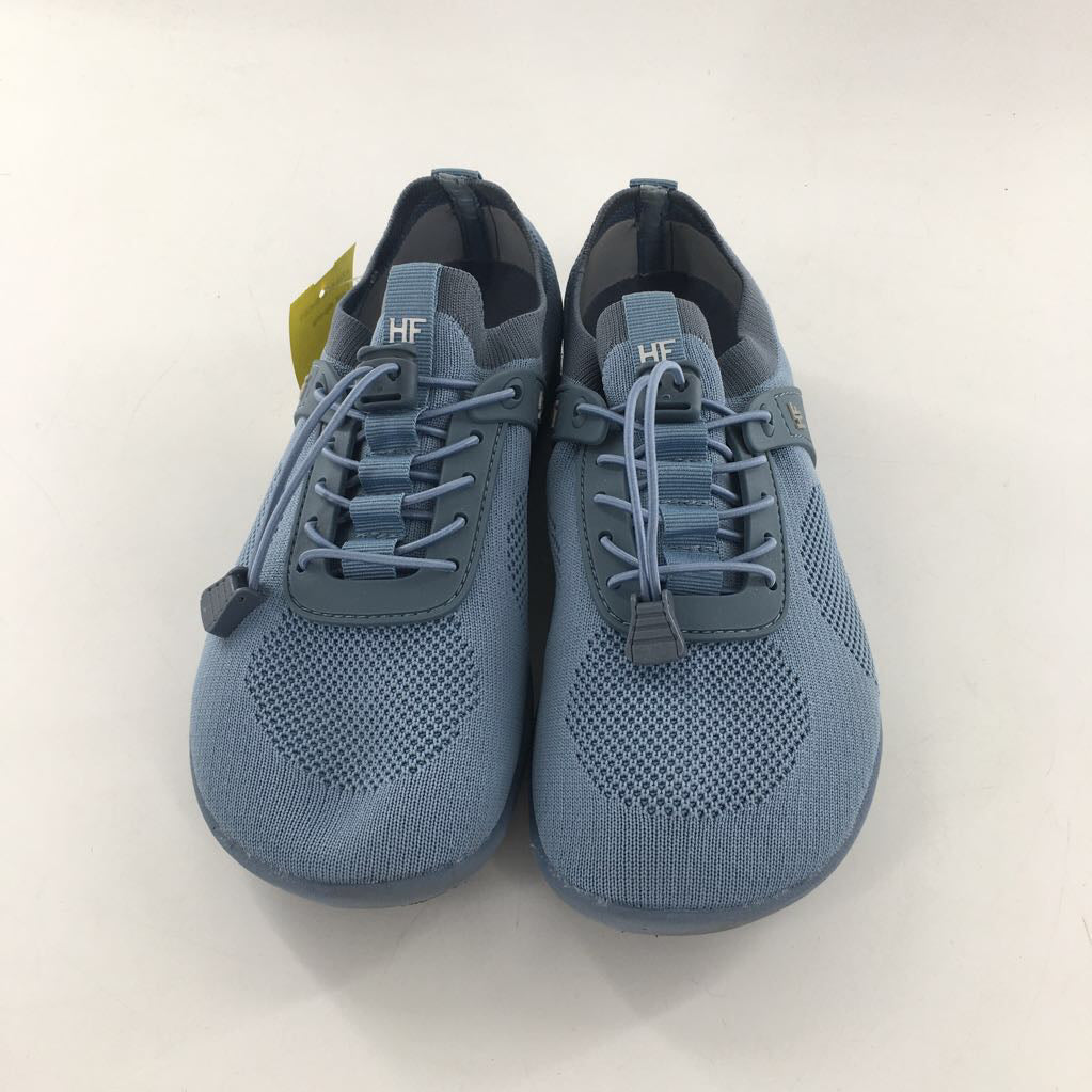 7 knit slip-ons