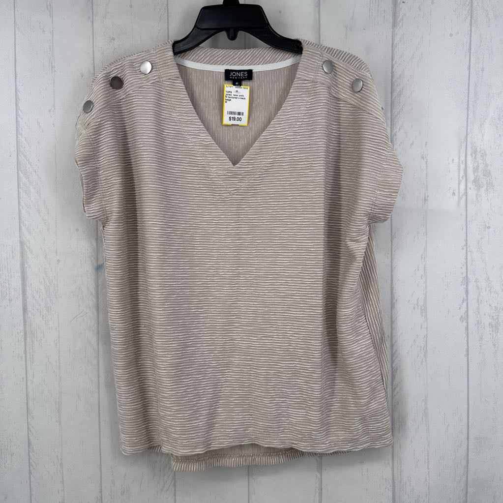 M textured v-neck grommet detail s/s top