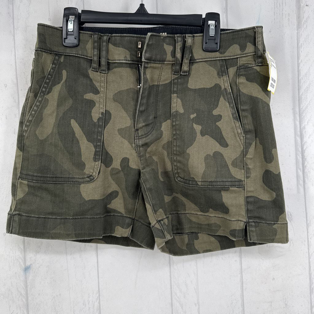0 camo print shorts