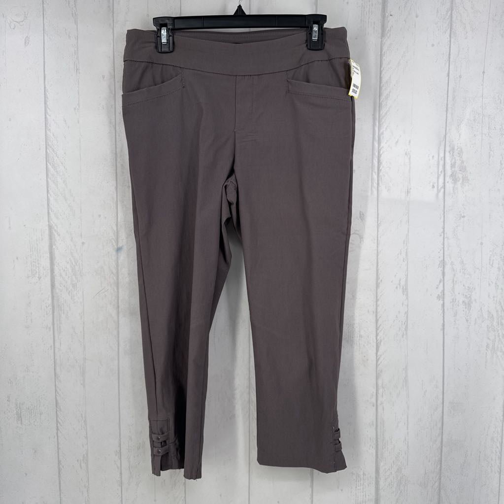 8 pull-on capris