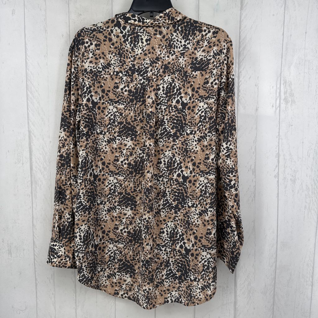 XL animal print button down l/s top