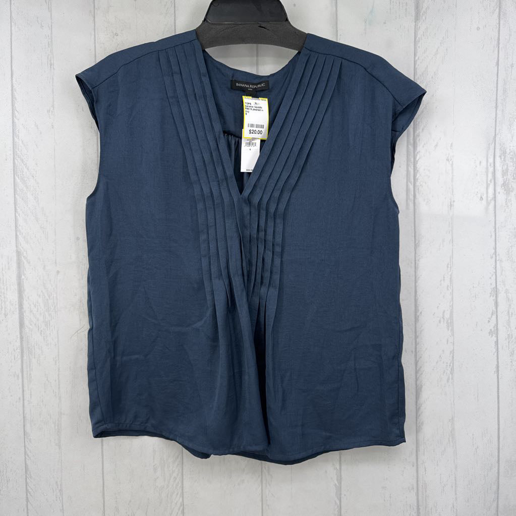 R60 S pleated v-neck slvls top