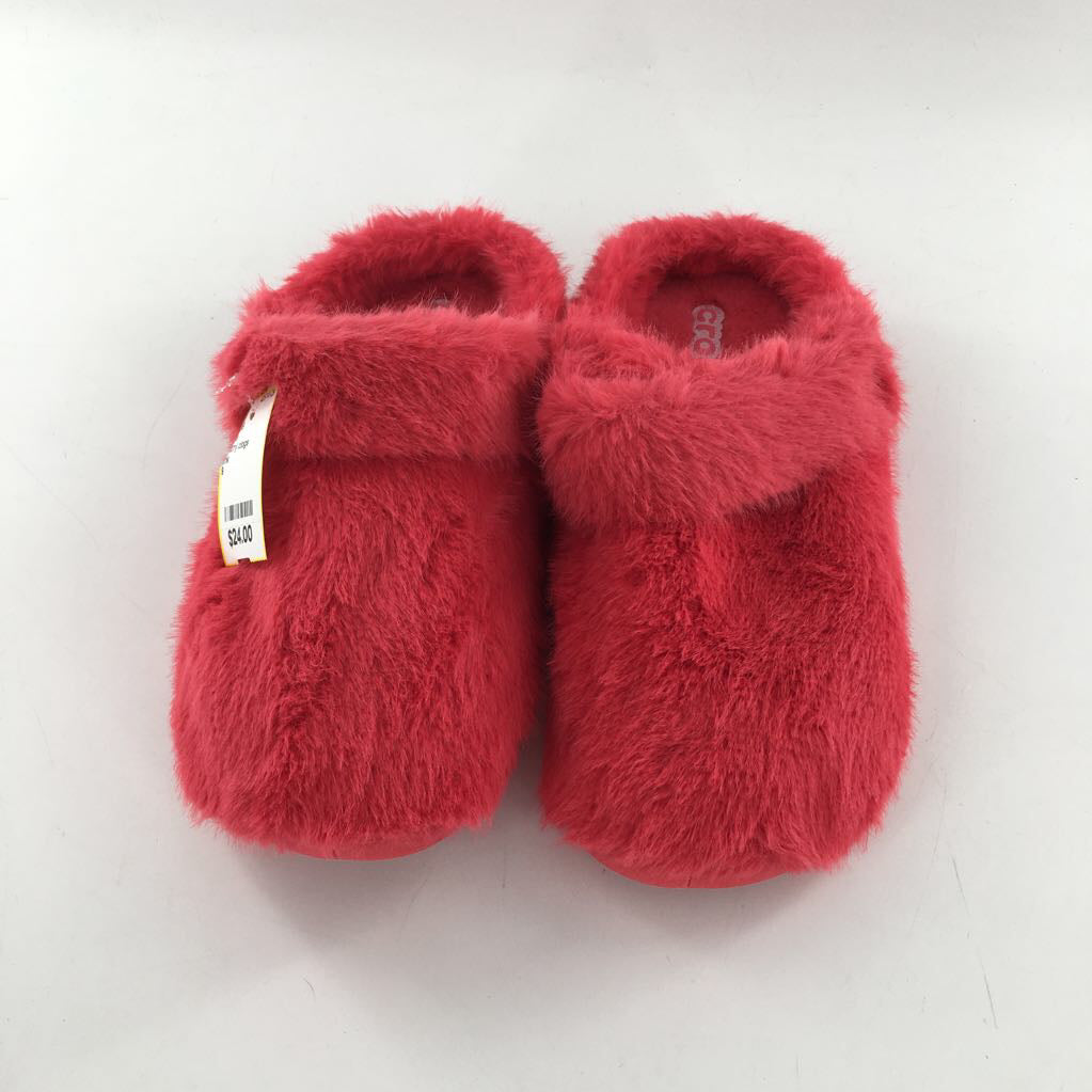 9 furry clogs