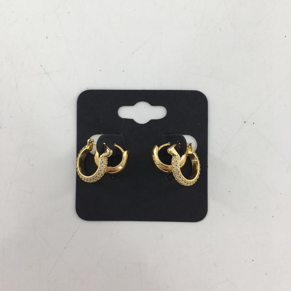 2pr gold huggie hoop earrings